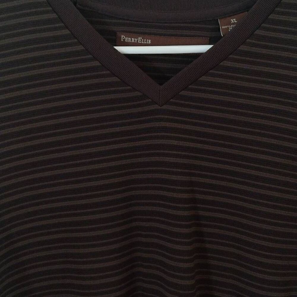 Perry Ellis, Vneck, XLarge, Striped - Picture 5 of 7